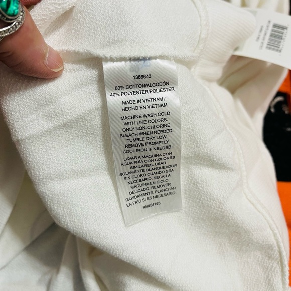 NWT Women’s Size Small Calvin Klein Jeans Cropped Logo Print Hoodie White/Silver - Picture 12 of 13